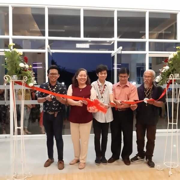 Kabilin Art Exhibit Opens
