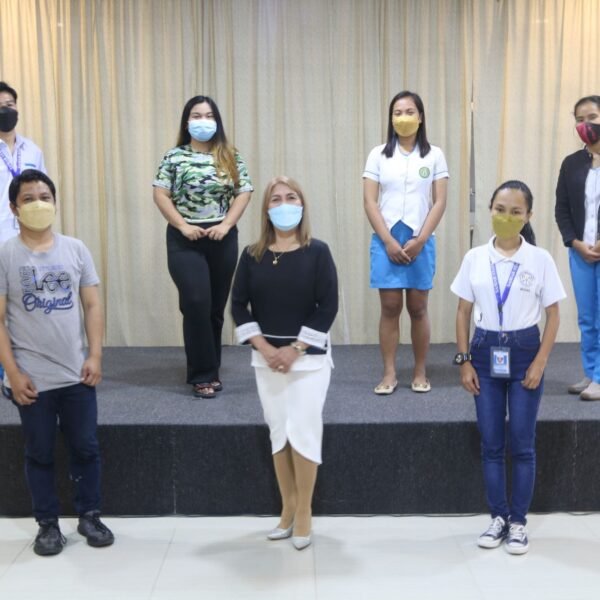 Newly elected Student Federation officers take oath of office