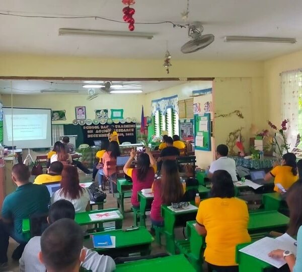 SSU Graduate School trains DepEd teachers on action research writing