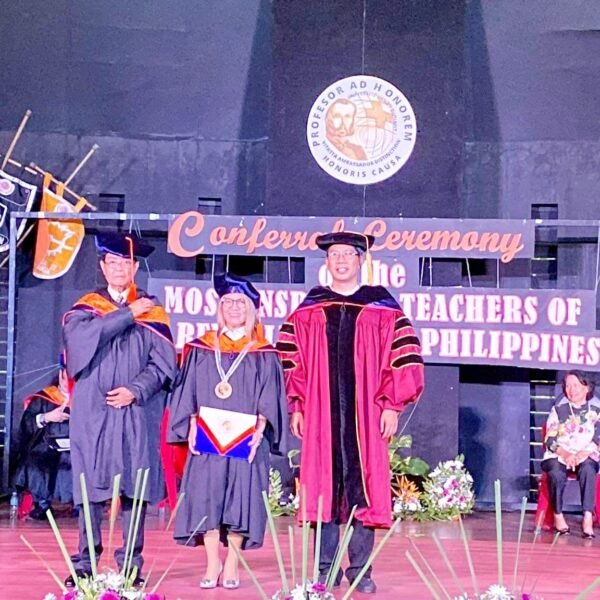 President Cardoso receives 2022 Most Inspiring Teacher of the Philippines award