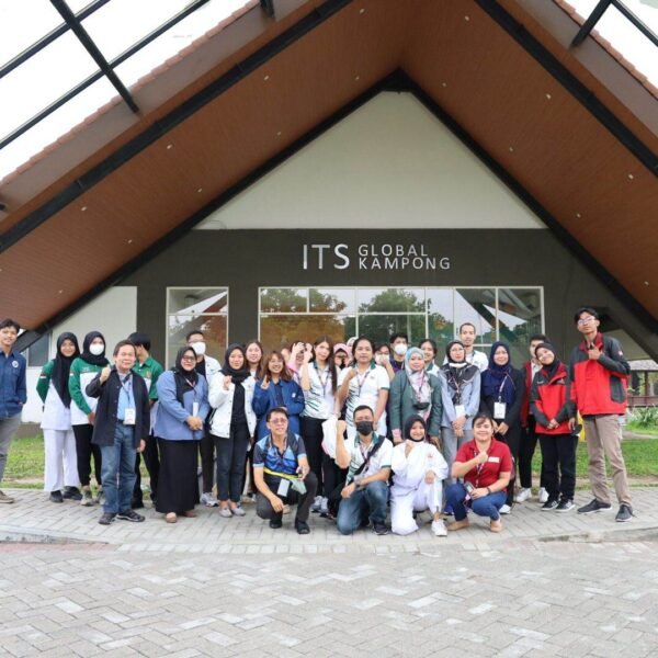 Mr. Poblete and Prof. Cabrales participate in 2022 ISM at Surabaya, Indonesia